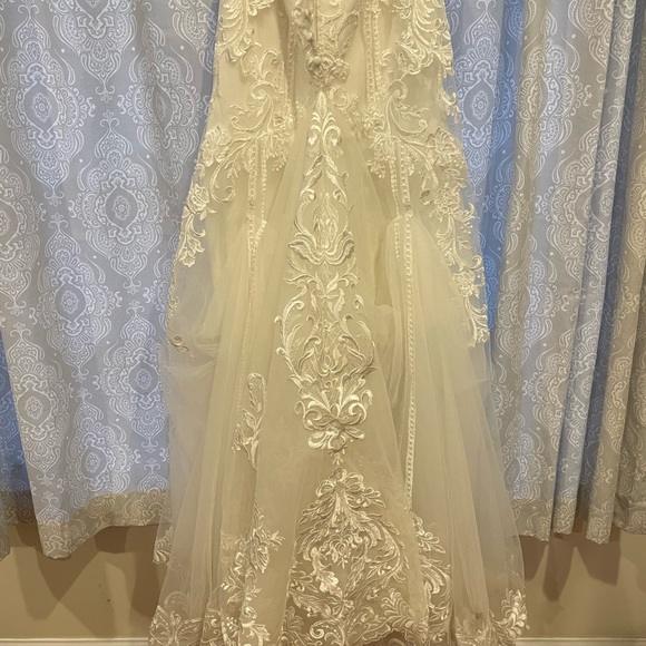 Stella York Wedding Dress 7394 - Picture 6 of 13